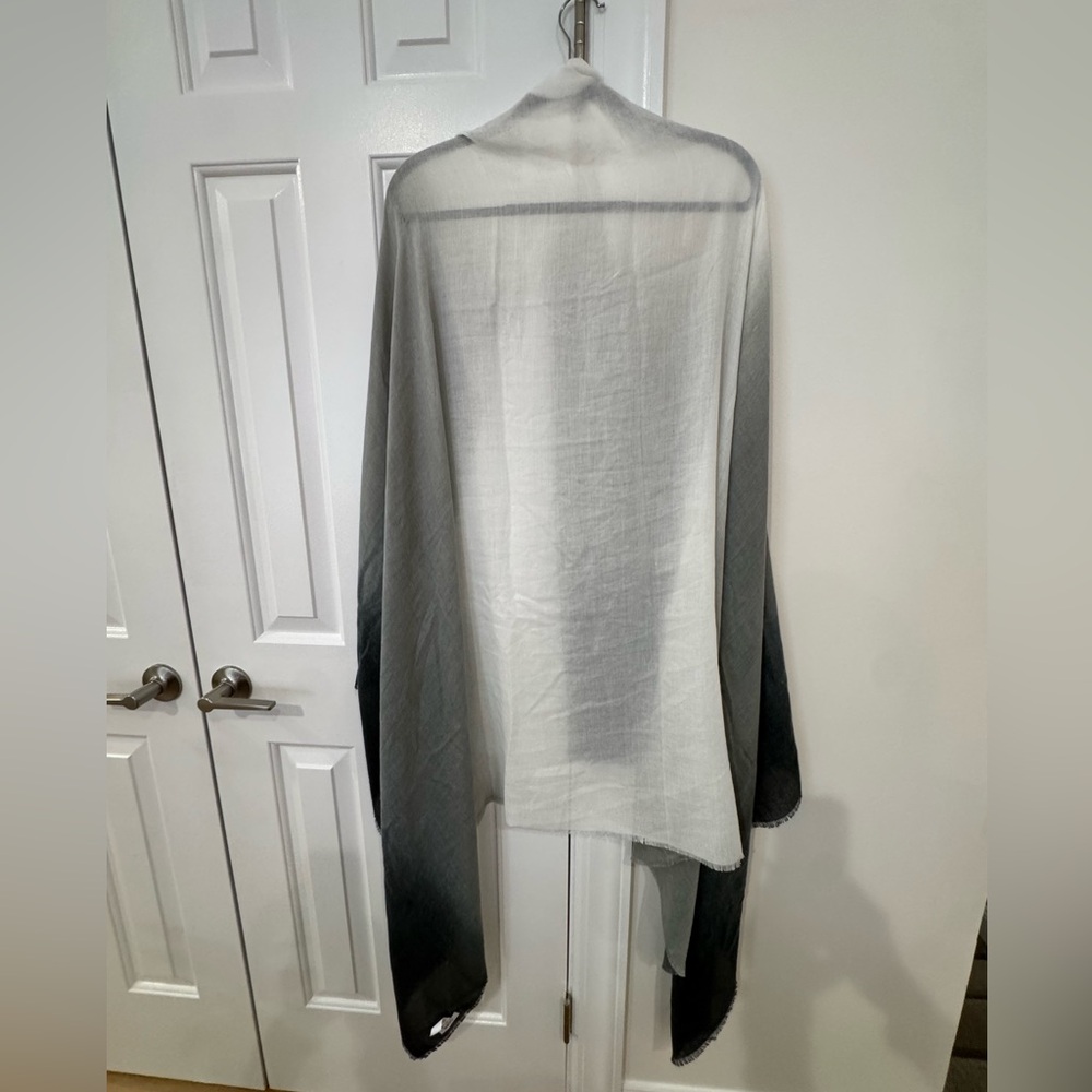 Cushnie Carly Ombré Scarf / Shawl / Coverup - Picture 4 of 11
